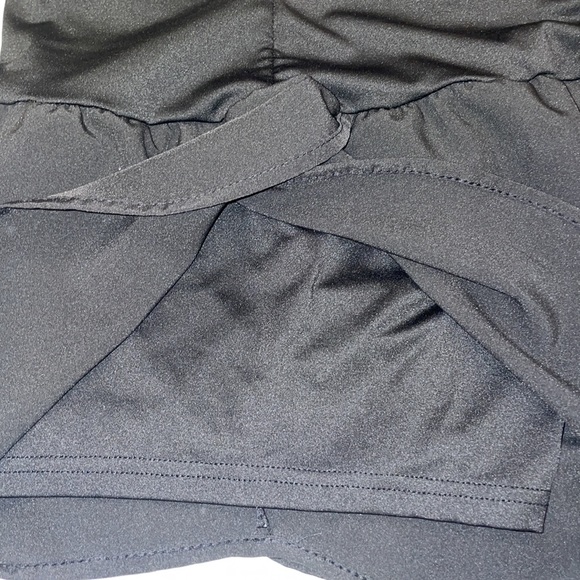 SHEIN SHORTS - Picture 4 of 5